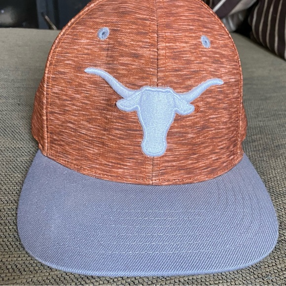 Men's Top of the World Two-Tone One Fit Hat Cap EUC - Picture 2 of 10